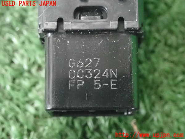 5UPJ-21786310]プリウス(MXWH65)スイッチ5 (給油口) 中古_m0003.jpg