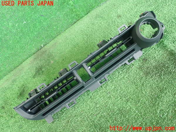 5UPJ-21787528]プリウス(MXWH65)エアコン吹き出し口3 (真中) 中古_m0001.jpg