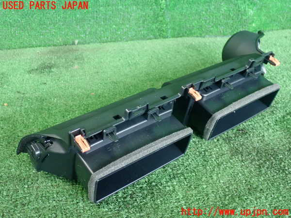 5UPJ-21787528]プリウス(MXWH65)エアコン吹き出し口3 (真中) 中古_m0003.jpg