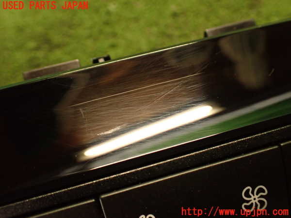 5UPJ-21796066]BMW M2 クーペ F87(1H30)エアコンスイッチ1 中古_m0002.jpg