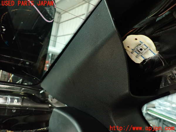 5UPJ-21797680]BMW M2 クーペ F87(1H30)左リアピラートリム 中古_m0005.jpg