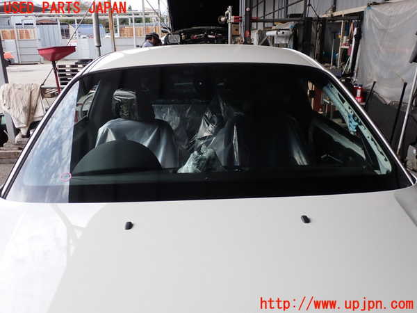 2UPJ-21801195]BMW 135i クーペ(UC35)フロントガラス (43R-001586 M1244) 中古 【E82】_m0001.jpg