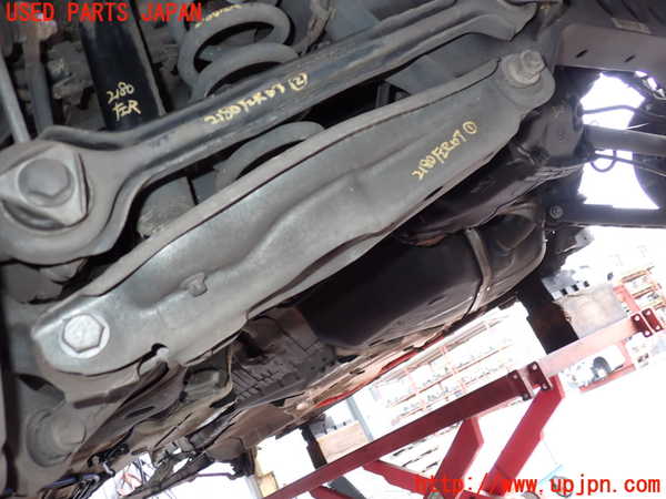 5UPJ-21805226]BMW 135i クーペ(UC35)左リアロアアーム1 中古 【E82】_m0001.jpg