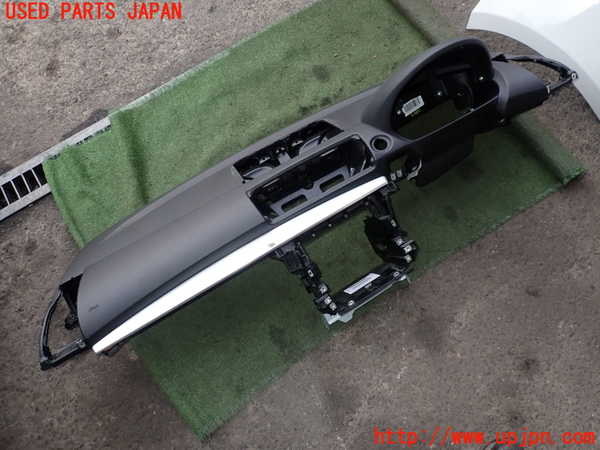 5UPJ-21807505]BMW 135i クーペ(UC35)ダッシュボード 中古 【E82】_m0001.jpg