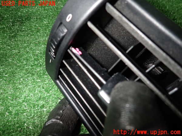 2UPJ-21807526]BMW 135i クーペ(UC35)エアコン吹き出し口1 (真中) 中古 【E82】_m0002.jpg