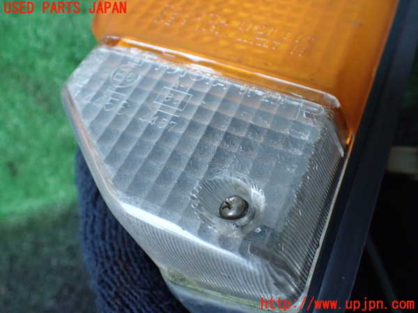 1UPJ-21821150]ランクル70系(BJ73V)右コーナーランプ 中古_m0002.jpg
