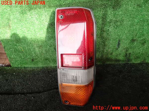 1UPJ-21821530]ランクル70系(BJ73V)右テールランプ 中古_m0001.jpg