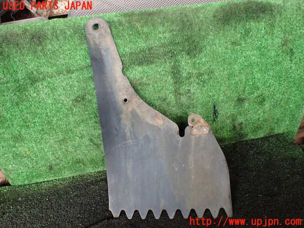 1UPJ-21821452]ランクル70系(BJ73V)左フロントマッドガード(泥除け) 中古_m0002.jpg