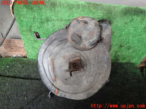 1UPJ-21822560]ランクル70系(BJ73V)エアクリーナーボックス 中古_m0003.jpg
