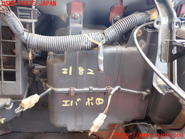 1UPJ-21826081]ランクル70系(BJ73V)エバポレーター1 中古_m0001.jpg