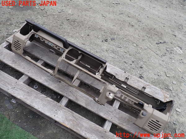 1UPJ-21827505]ランクル70系(BJ73V)ダッシュボード 中古_m0001.jpg