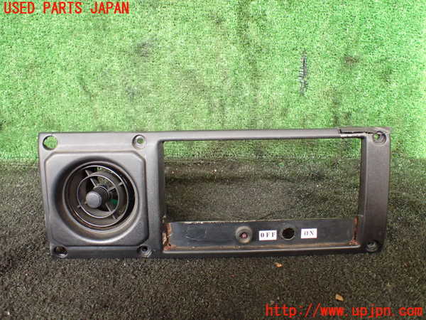 1UPJ-21827528]ランクル70系(BJ73V)エアコン吹き出し口3 (真中) ジャンク部品取り_m0001.jpg