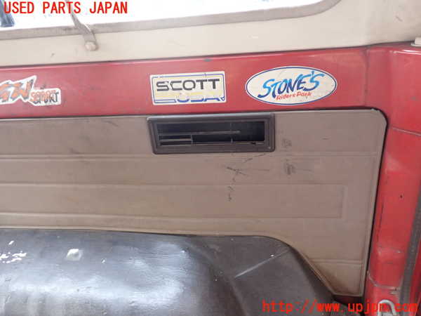 1UPJ-21827675]ランクル70系(BJ73V)右リアピラートリム 中古_m0003.jpg