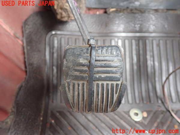 1UPJ-21827590]ランクル70系(BJ73V)クラッチペダル 中古_m0002.jpg