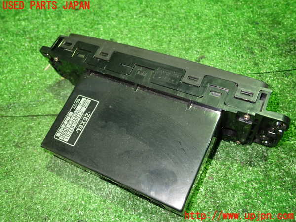 5UPJ-21836066]シルビア(S14)エアコンスイッチ1 中古_m0003.jpg