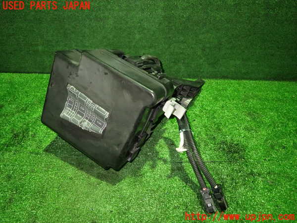 5UPJ-21836741]シルビア(S14)ヒューズボックス1 中古_m0001.jpg