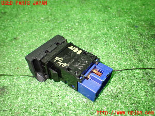 5UPJ-21836300]シルビア(S14)デフォッガースイッチ 中古_m0002.jpg