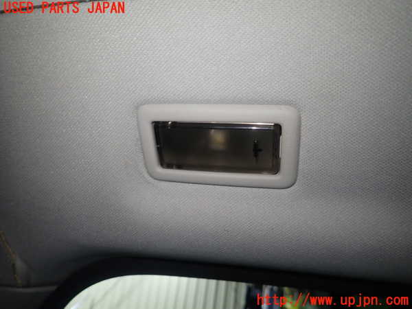 5UPJ-21846413]ランドローバー・ディスカバリー スポーツ(LC2NB)ルームランプ3 (2列目左) 中古_m0001.jpg