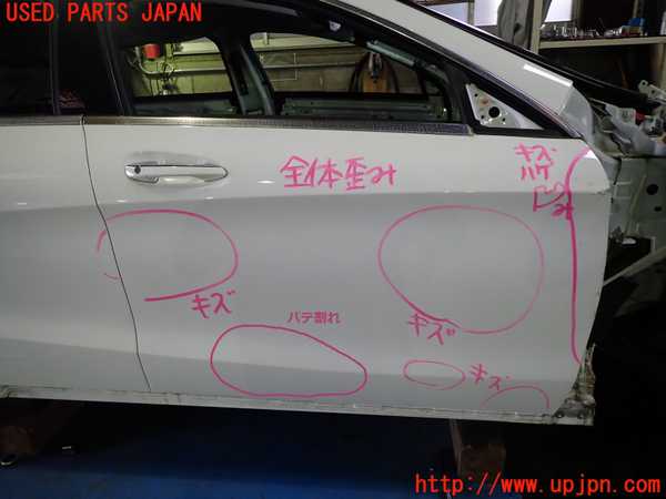 5UPJ-21851230]ベンツ CLA180 シューティングブレーク X117(117942)右前ドア 中古_m0001.jpg