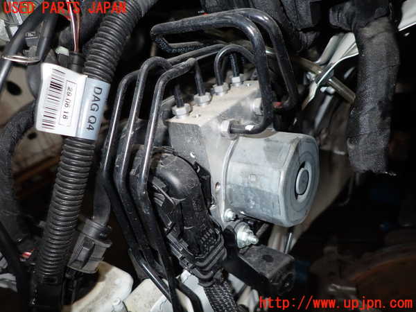 5UPJ-21854040]ベンツ CLA180 シューティングブレーク X117(117942)ABSアクチュエーター 中古_m0001.jpg