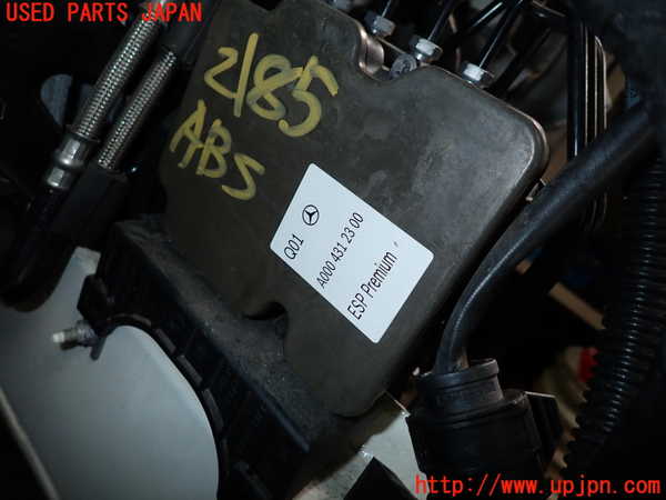 5UPJ-21854040]ベンツ CLA180 シューティングブレーク X117(117942)ABSアクチュエーター 中古_m0002.jpg