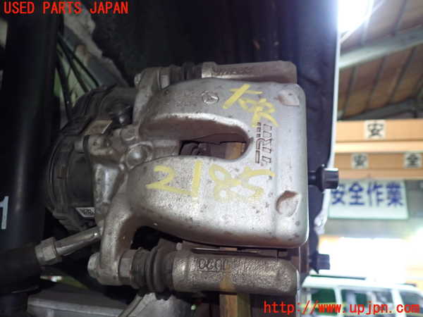 5UPJ-21854090]ベンツ CLA180 シューティングブレーク X117(117942)右リアキャリパー 中古_m0001.jpg