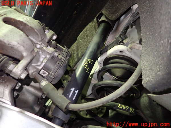 5UPJ-21855075]ベンツ CLA180 シューティングブレーク X117(117942)左リアショックアブソーバー 中古_m0001.jpg