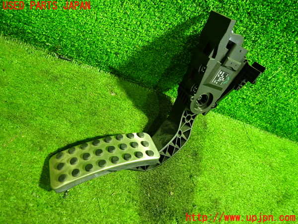 5UPJ-21856381]ベンツ CLA180 シューティングブレーク X117(117942)センサー1 中古_m0001.jpg