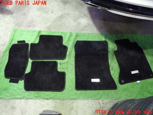 1UPJ-21857800]ベンツ CLA180 シューティングブレーク X117(117942)フロアマット 中古_m0001.jpg