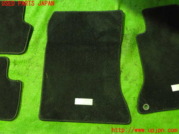 1UPJ-21857800]ベンツ CLA180 シューティングブレーク X117(117942)フロアマット 中古_m0003.jpg