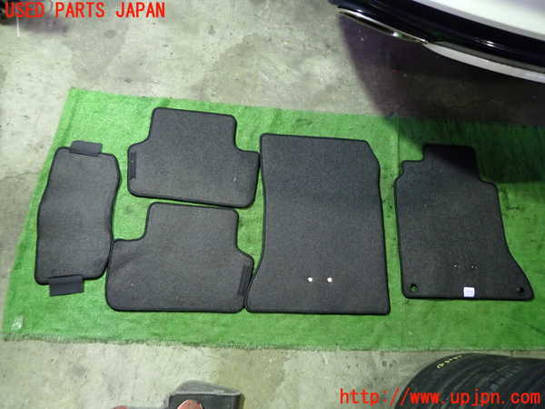 1UPJ-21857800]ベンツ CLA180 シューティングブレーク X117(117942)フロアマット 中古_m0005.jpg