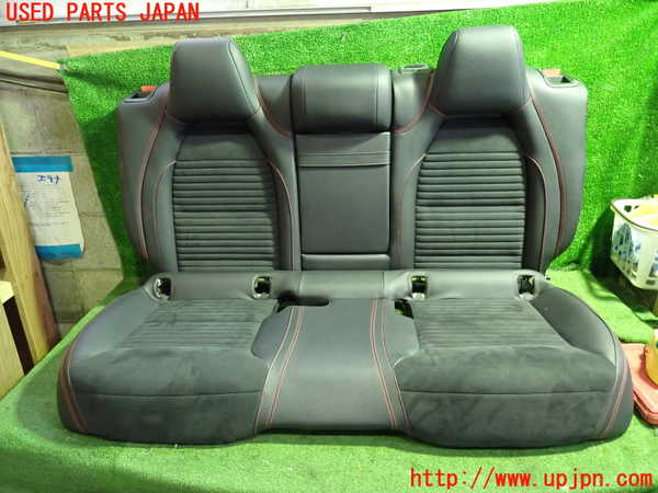 1UPJ-21857385]ベンツ CLA180 シューティングブレーク X117(117942)リアシート 中古_m0001.jpg