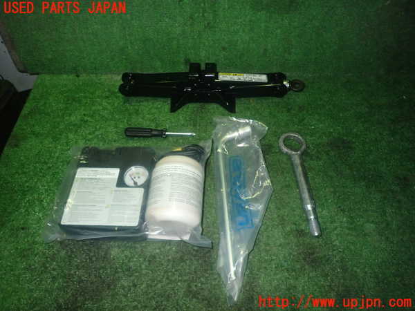 5UPJ-21867805]インプレッサ スポーツ(GT7)車載工具 中古_m0001.jpg