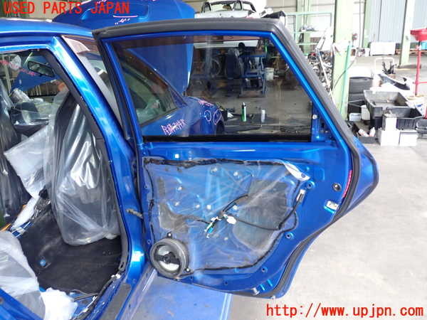 5UPJ-21871290]インプレッサ WRX-STi(GRB)右後ドア 中古(43R-006714 M262)_m0005.jpg