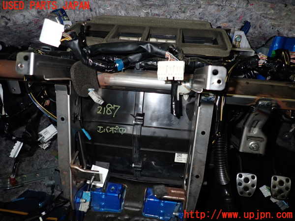 5UPJ-21876081]インプレッサ WRX-STi(GRB)エバポレーター1 中古_m0001.jpg