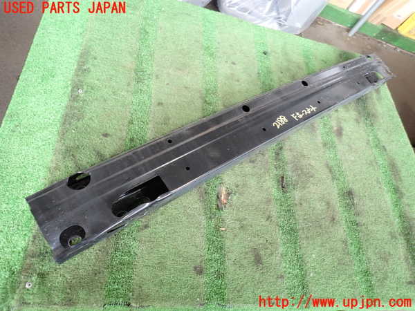 2UPJ-21881014]ハイエースバン200系(TRH200V)フロントバンパーホースメント 中古_m0001.jpg