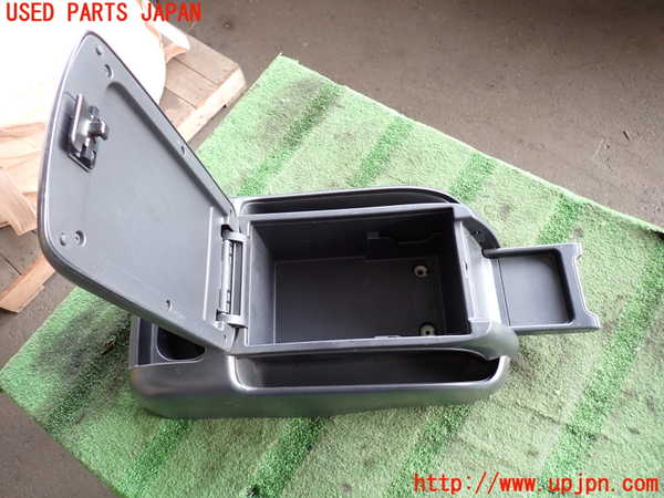 2UPJ-21897540]レジアスエース(ハイエース200系)(KDH201V)センターコンソール 中古_m0003.jpg