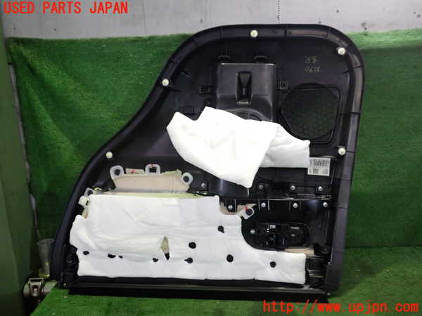 2UPJ-21901324]アウトランダーPHEV(GG3W)左後ドア内張り 中古_m0002.jpg
