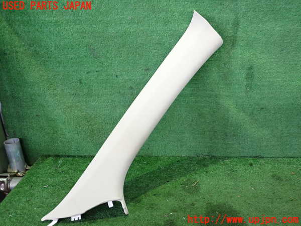 2UPJ-21907655]アウトランダーPHEV(GG3W)右フロントピラートリム 中古_m0001.jpg