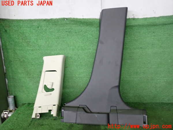 2UPJ-21907665]アウトランダーPHEV(GG3W)右センターピラートリム 中古_m0001.jpg