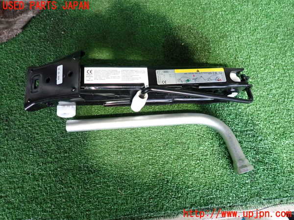 2UPJ-21917805]アウディ・A7 スポーツバック(4GCREC)車載工具 中古_m0001.jpg
