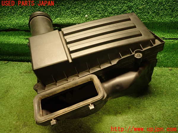 2UPJ-21922560]VW シロッコ(13CAV)エアクリーナーボックス 中古_m0001.jpg
