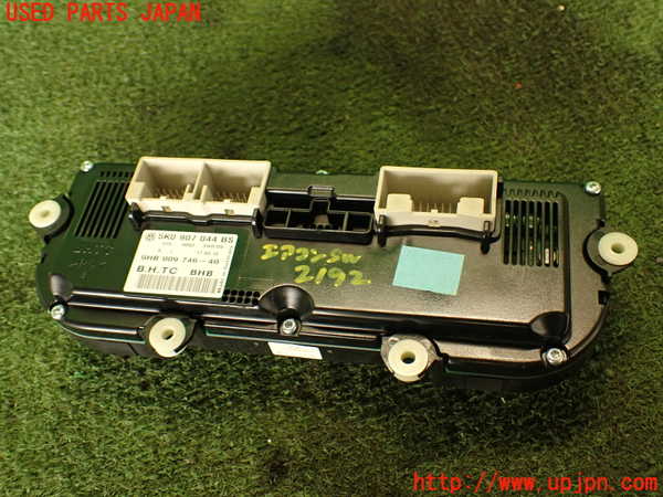 2UPJ-21926066]VW シロッコ(13CAV)エアコンスイッチ1 中古_m0003.jpg