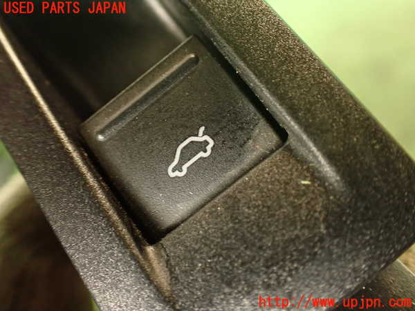 2UPJ-21926308]VW シロッコ(13CAV)スイッチ3 (トランク) 中古_m0002.jpg