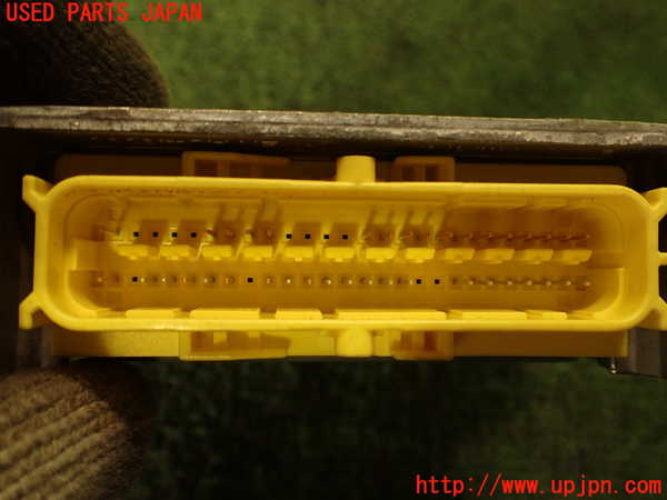 2UPJ-21926145]VW シロッコ(13CAV)エアバッグコンピューター 中古_m0003.jpg