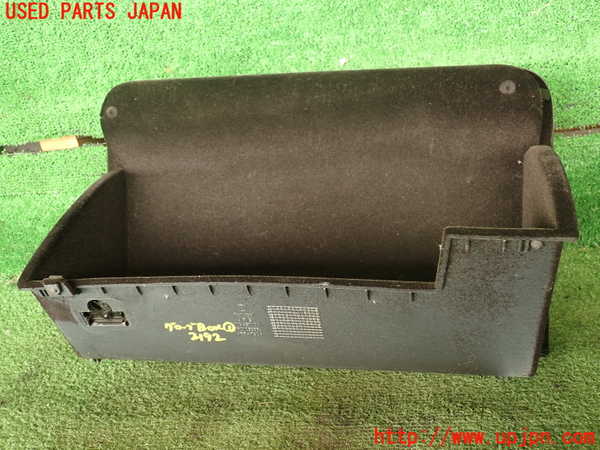 2UPJ-21927516]VW シロッコ(13CAV)グローブボックス1 中古_m0004.jpg