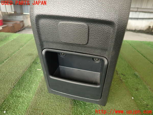 2UPJ-21927540]VW シロッコ(13CAV)センターコンソール 中古_m0003.jpg