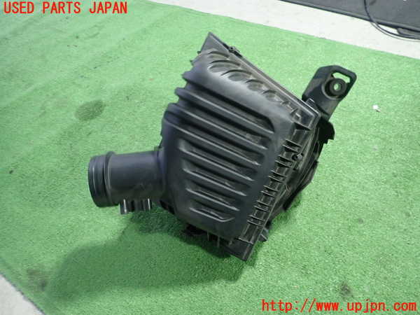 5UPJ-21952560]BMW 218i アクティブツアラー(6S15 F45)エアクリーナーボックス 中古_m0001.jpg