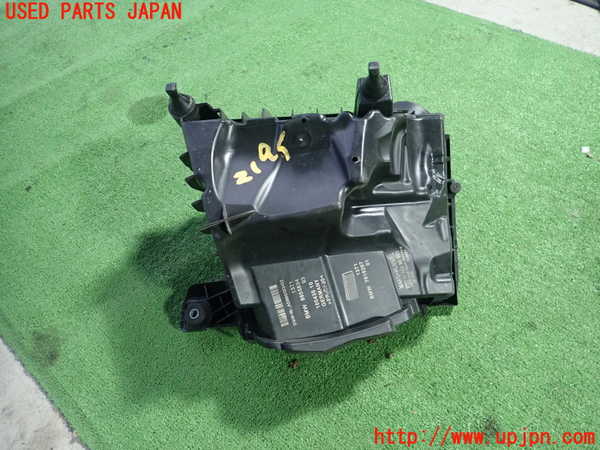 5UPJ-21952560]BMW 218i アクティブツアラー(6S15 F45)エアクリーナーボックス 中古_m0002.jpg