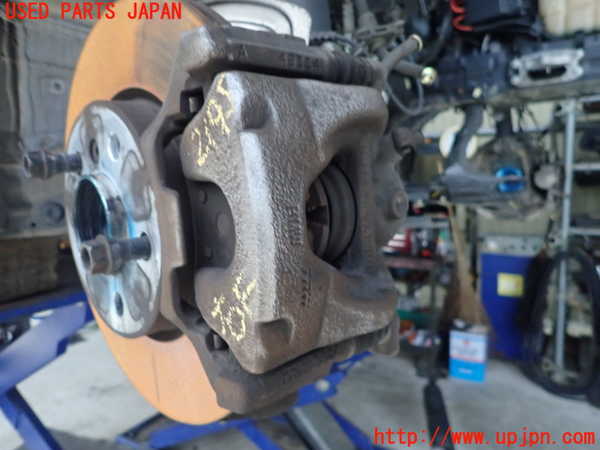 5UPJ-21954080]BMW 218i アクティブツアラー(6S15 F45)右フロントキャリパー 中古_m0001.jpg
